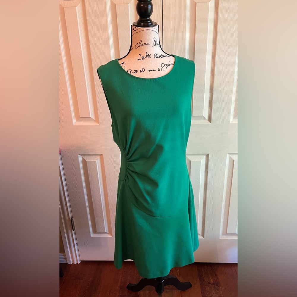 Diane Von Furstenberg DVF Dayna Fit and Flare Midi Dress in Green Size 12 EUC